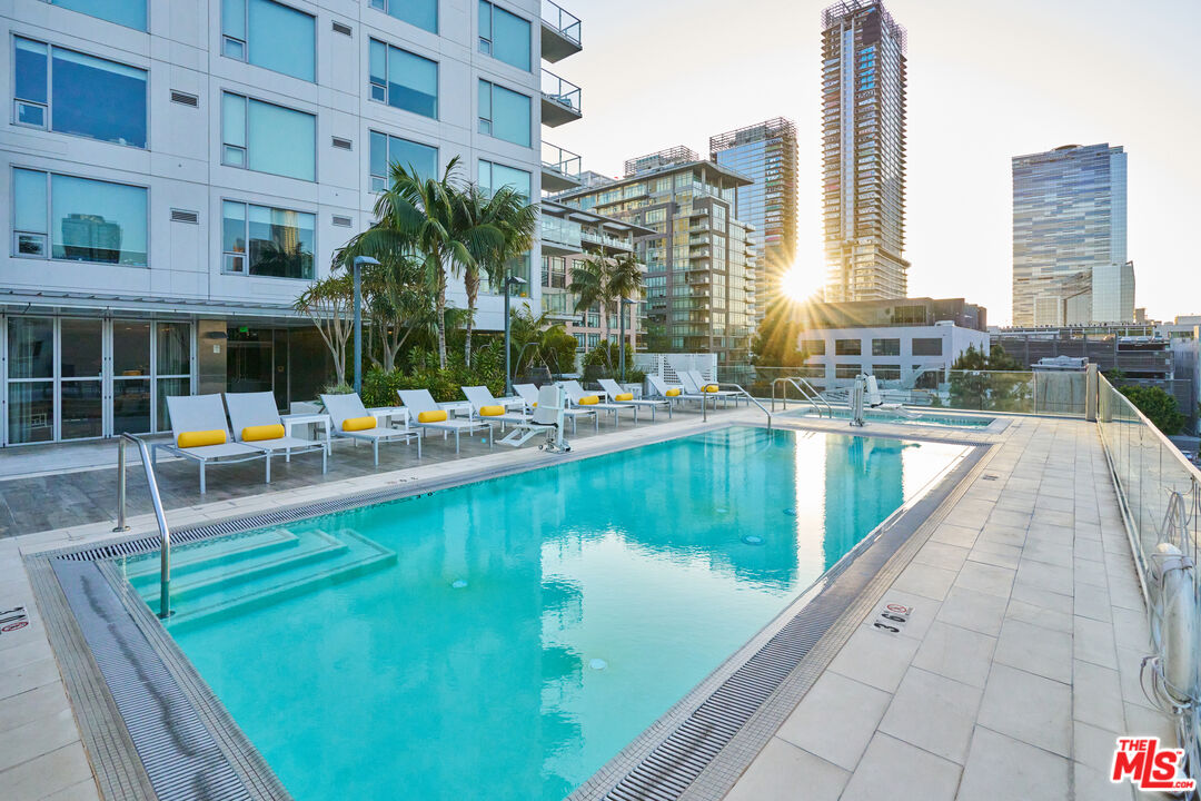 1050 S Grand Ave Unit: 1908