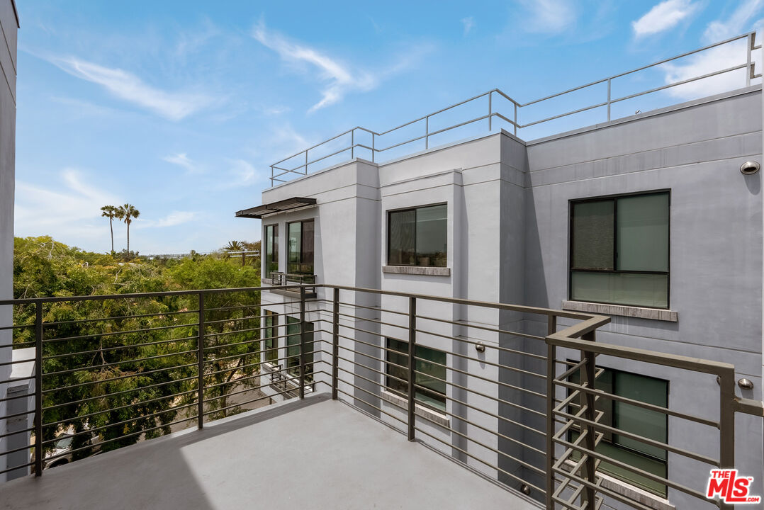 5955 Saturn St Unit: 406