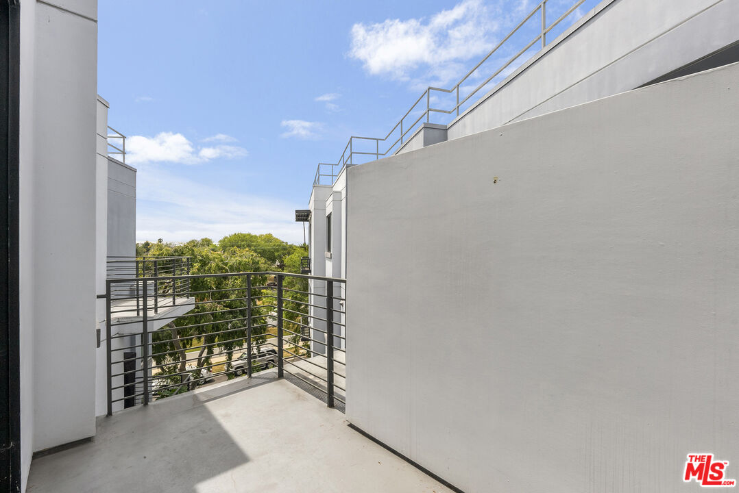 5955 Saturn St Unit: 406