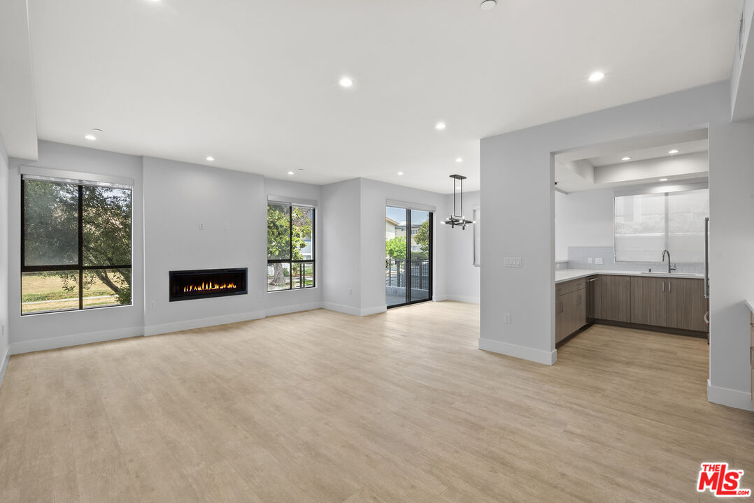 5955 Saturn St Unit: 102