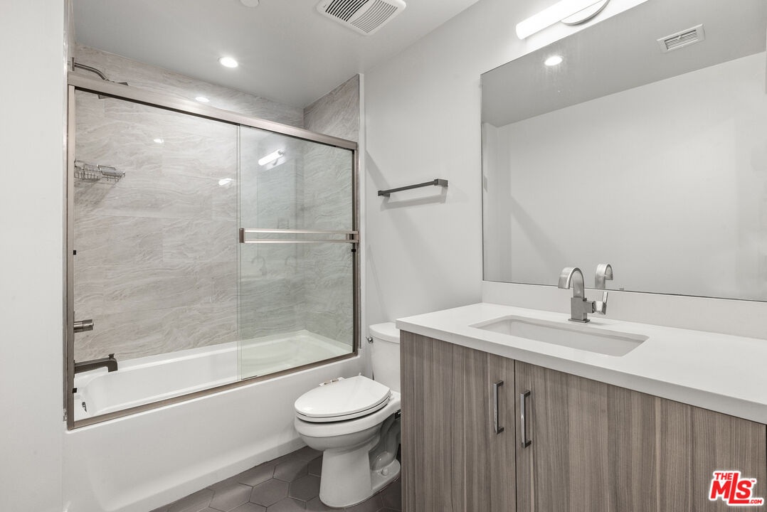 5955 Saturn St Unit: 102