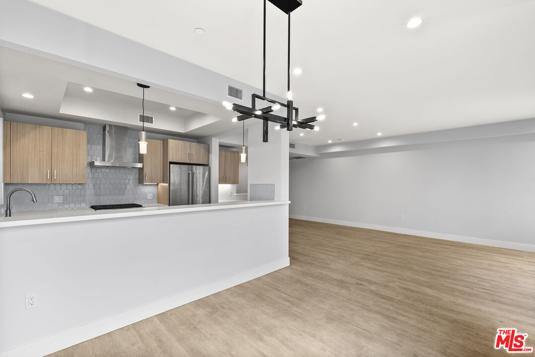 5955 Saturn St Unit: 102