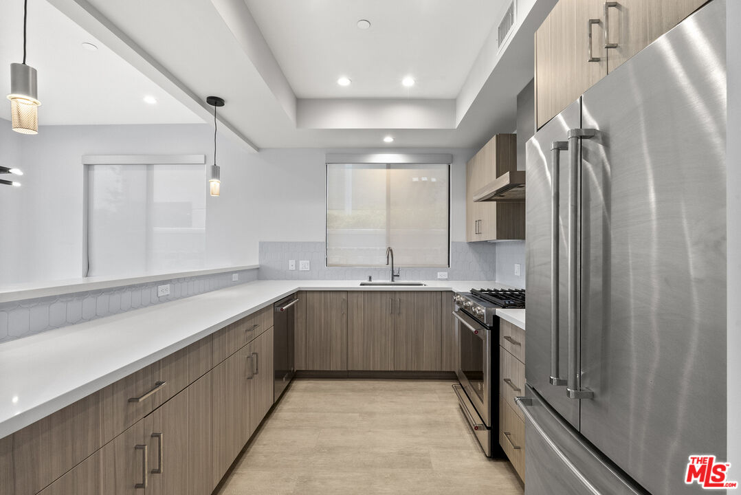 5955 Saturn St Unit: 102