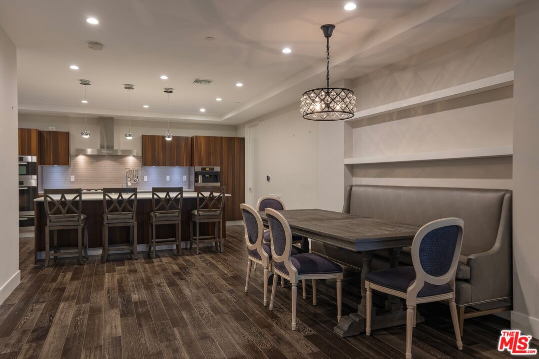 460 N Palm Dr Unit: 403