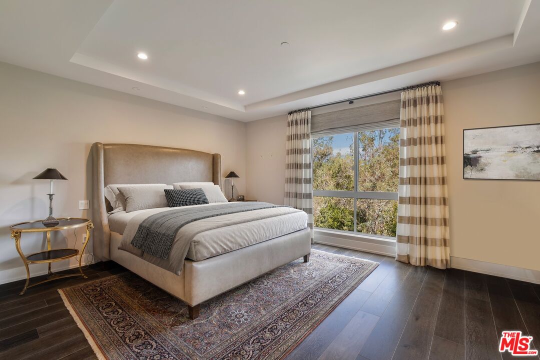 460 N Palm Dr Unit: 403