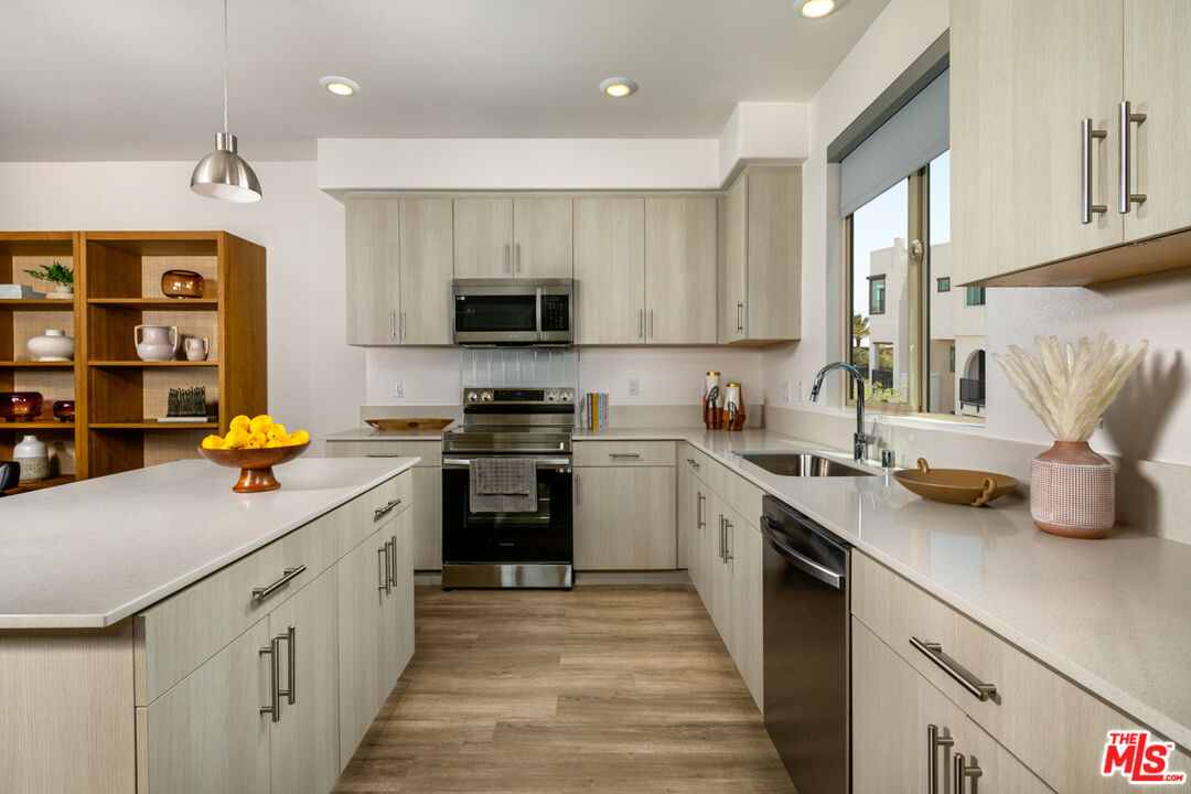 1483 W Vista Way Unit: 1574N