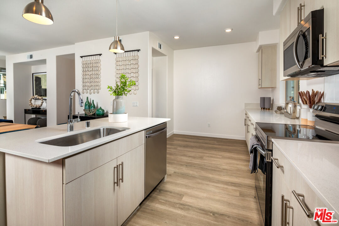 1483 W Vista Way Unit: 1574N