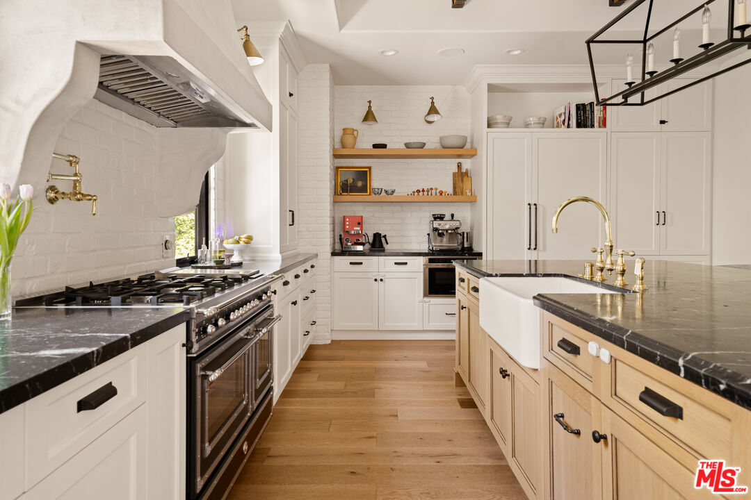 459 N Crescent Heights Blvd