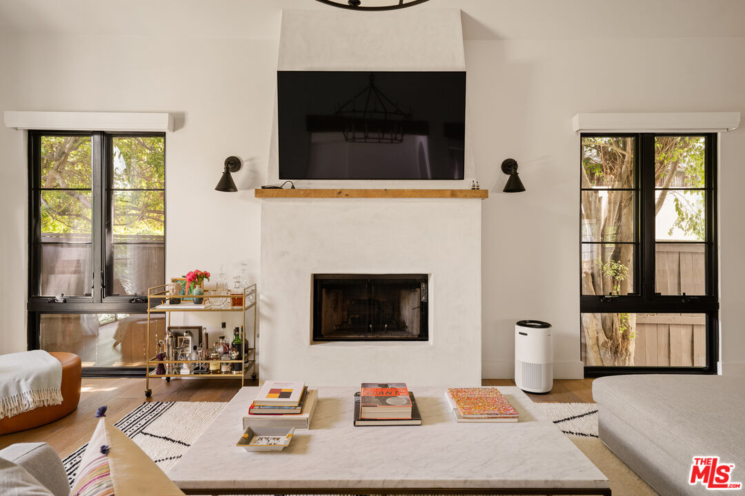 459 N Crescent Heights Blvd