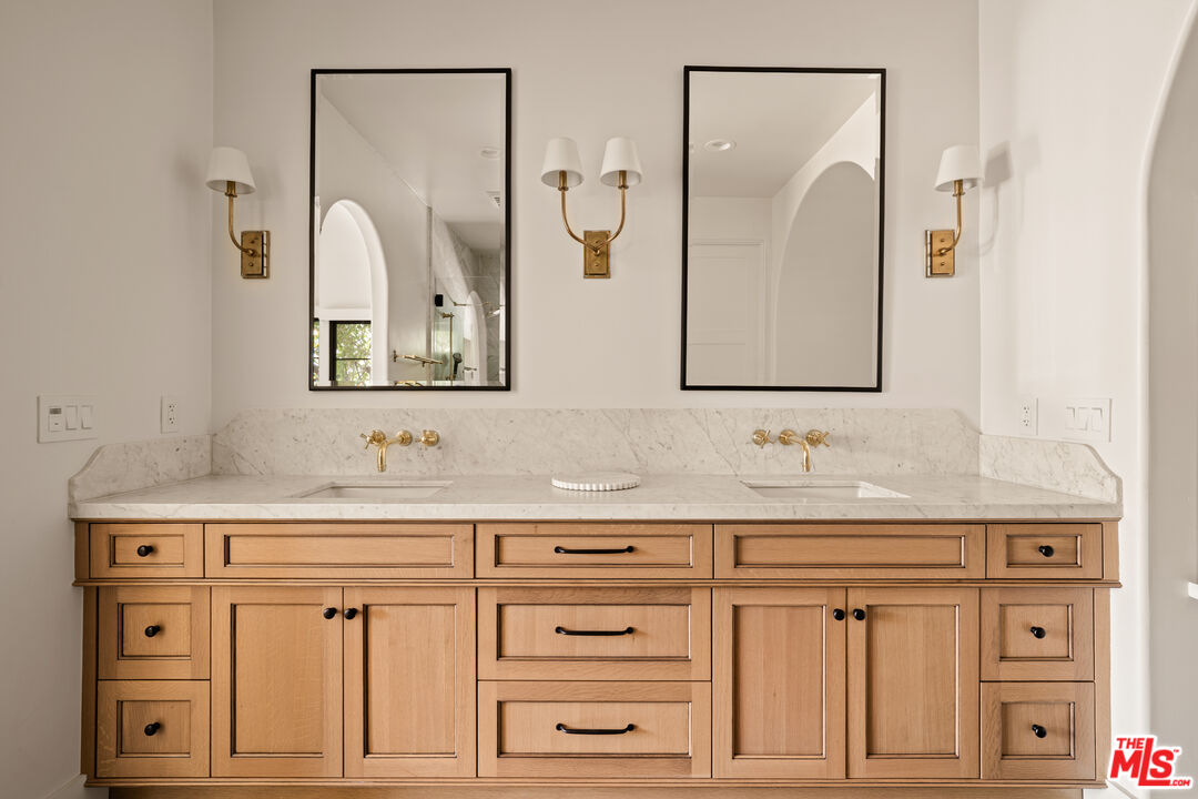 459 N Crescent Heights Blvd