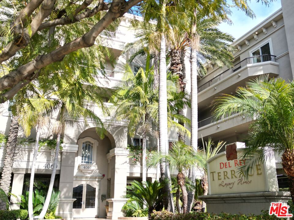 4060 Glencoe Ave Unit: 320