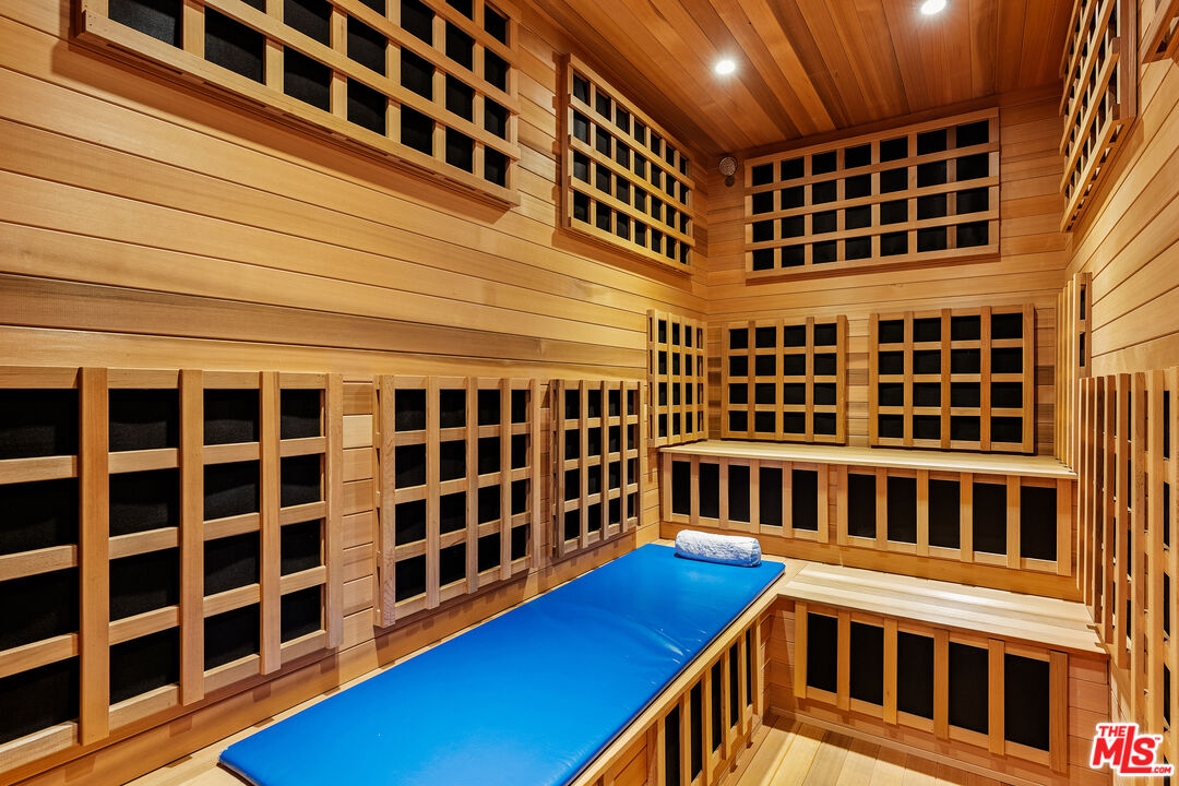 4009 Valley Meadow Rd