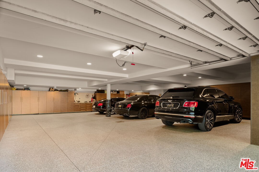 4009 Valley Meadow Rd