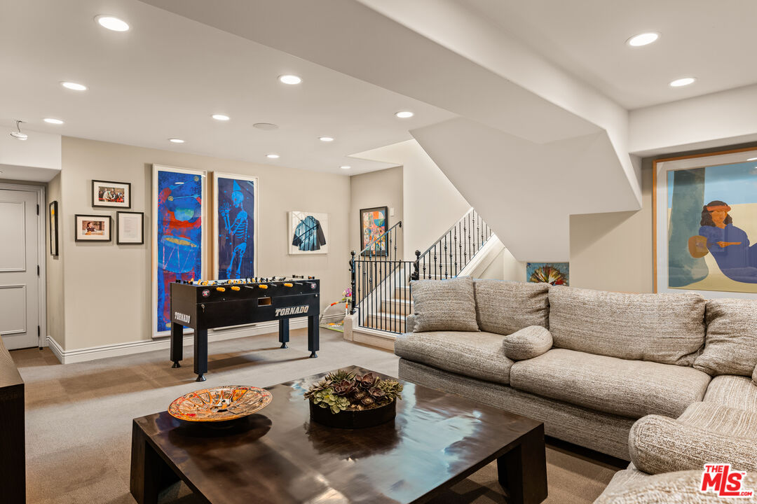 4009 Valley Meadow Rd