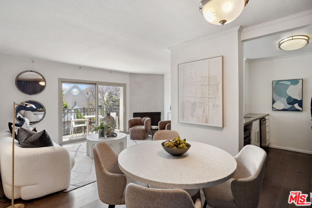 141 S Clark Dr Unit: 409