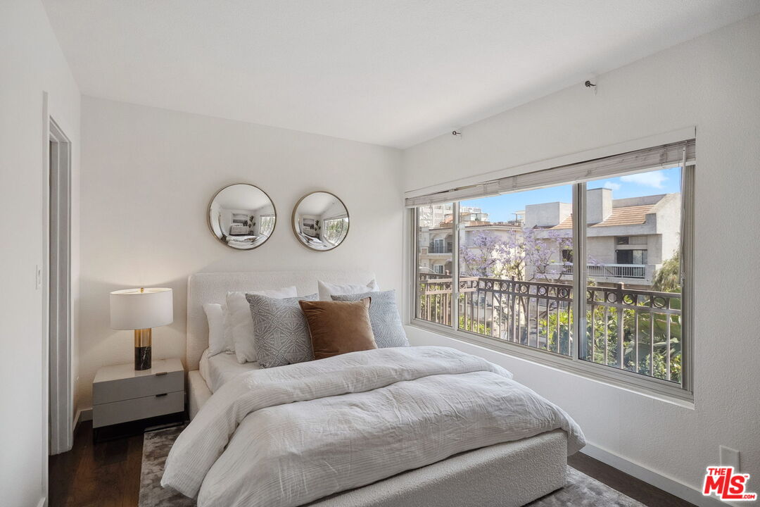 141 S Clark Dr Unit: 409