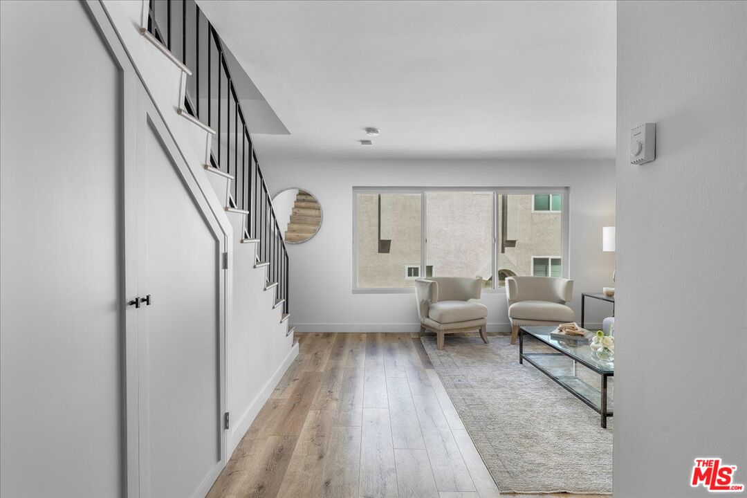 1311 Manhattan Beach Blvd Unit: 2