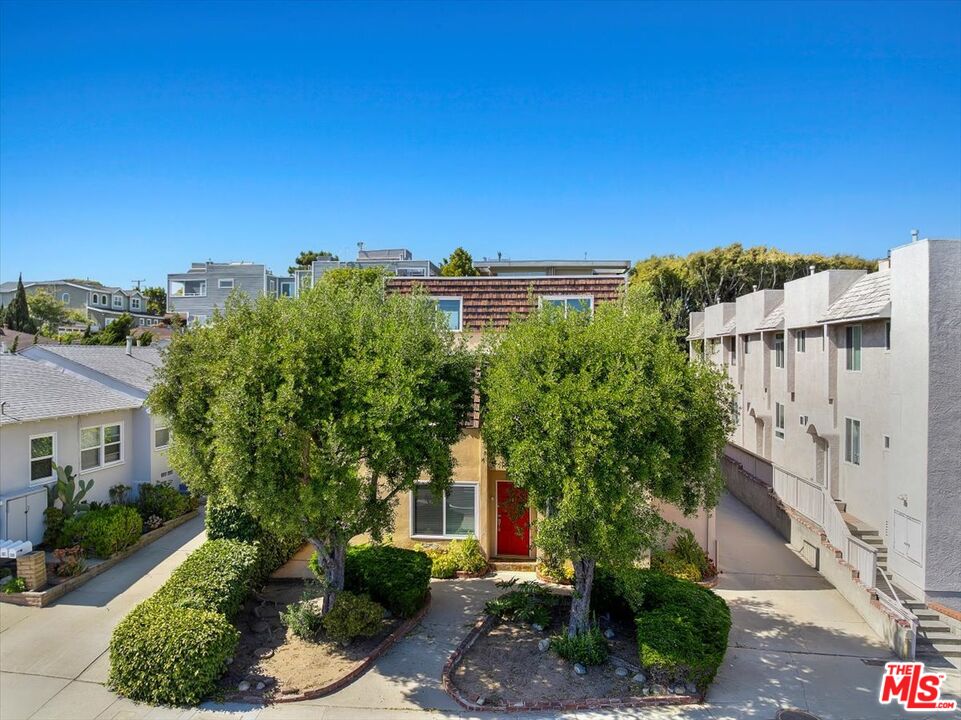 1311 Manhattan Beach Blvd Unit: 2