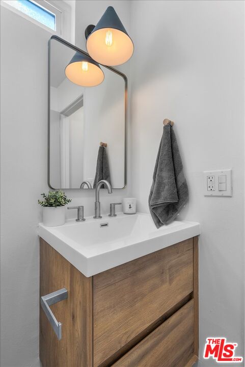 1311 Manhattan Beach Blvd Unit: 2