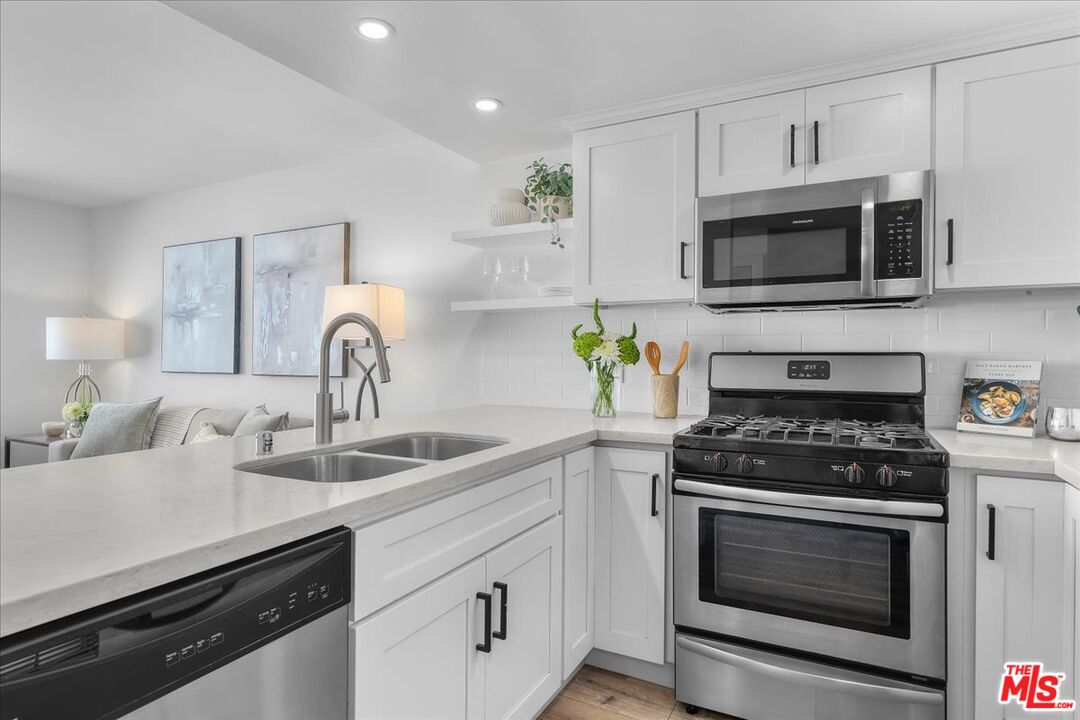 1311 Manhattan Beach Blvd Unit: 2