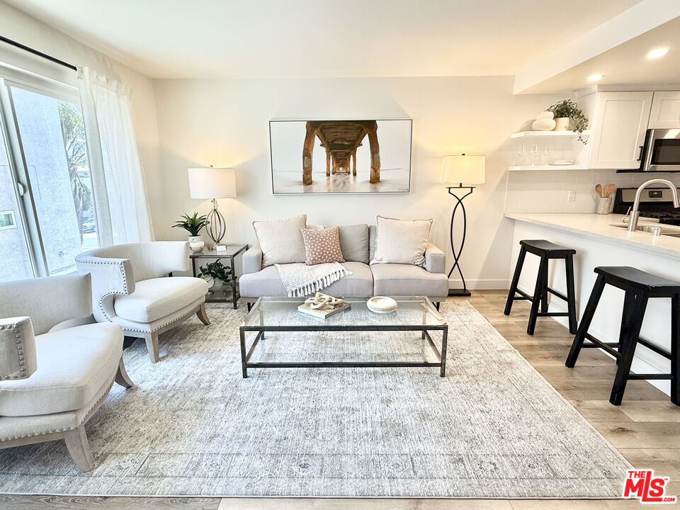 1311 Manhattan Beach Blvd Unit: 2