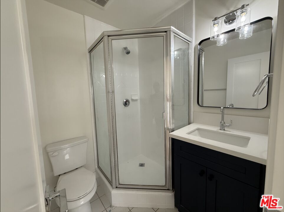 1827 Veteran Ave Unit: 23