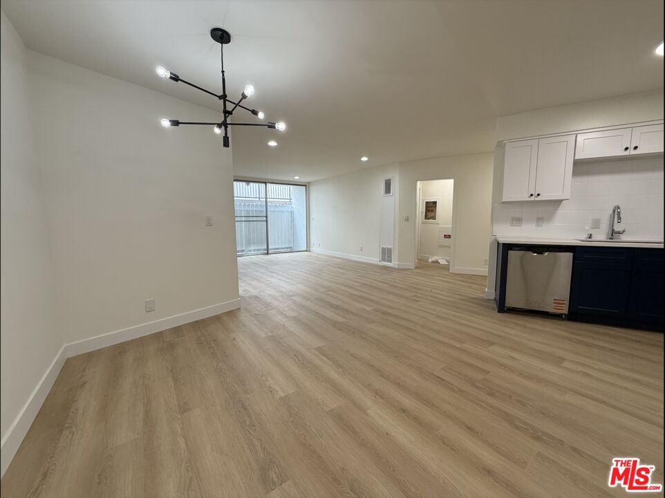 1827 Veteran Ave Unit: 23