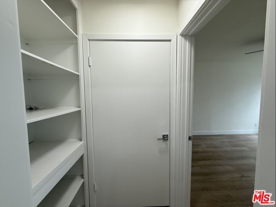 1827 Veteran Ave Unit: 23