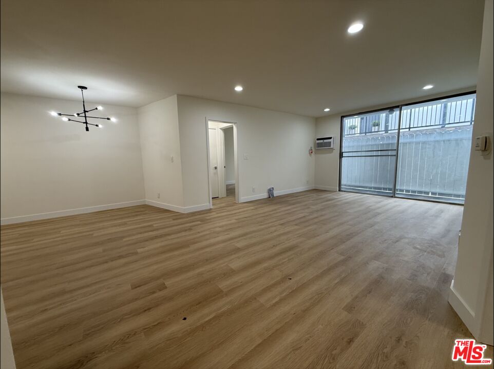 1827 Veteran Ave Unit: 23