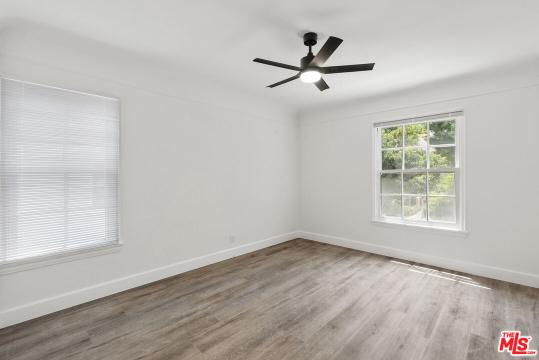 308 S Reeves Dr Unit: 308B