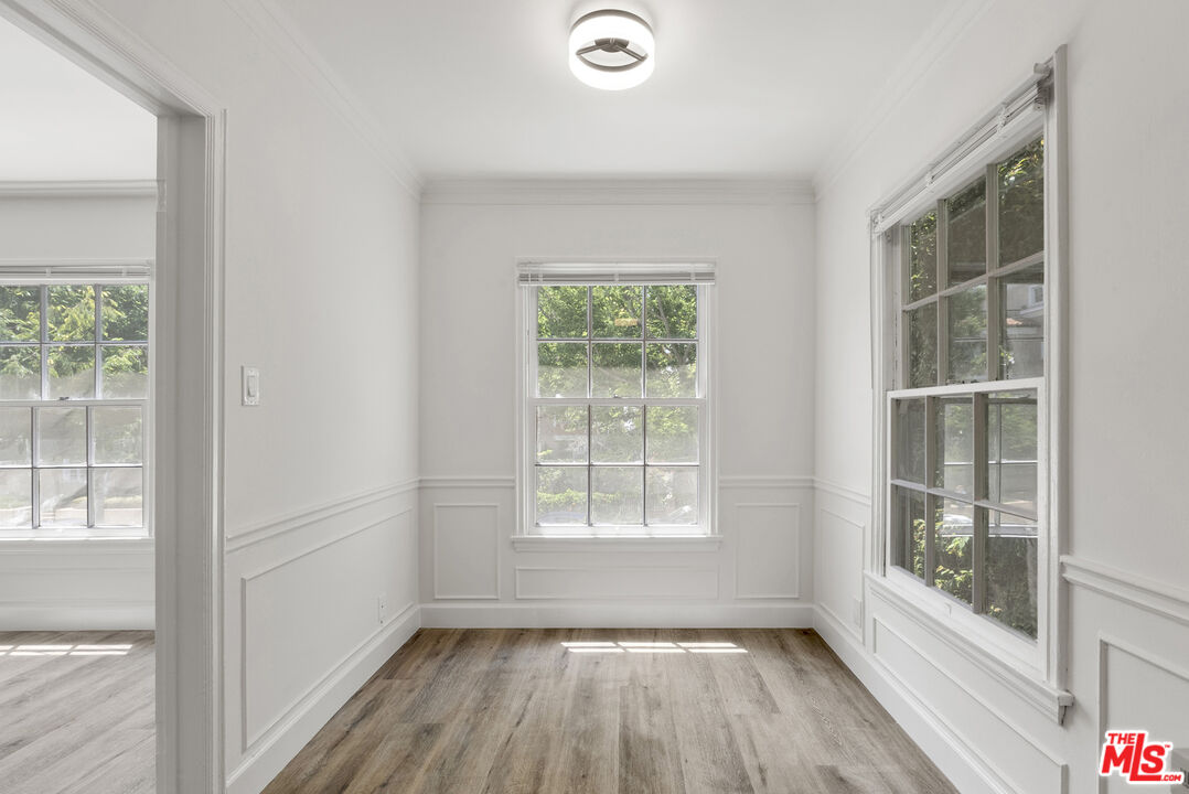 308 S Reeves Dr Unit: 308B