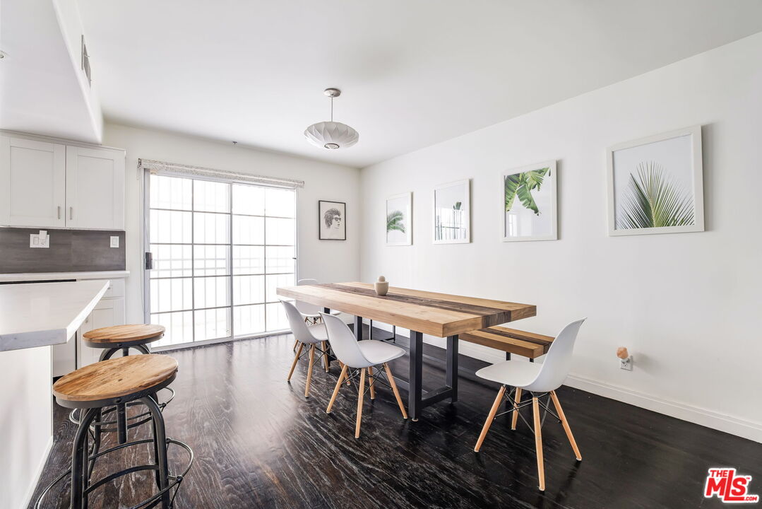 801 N Martel Ave Unit: 3