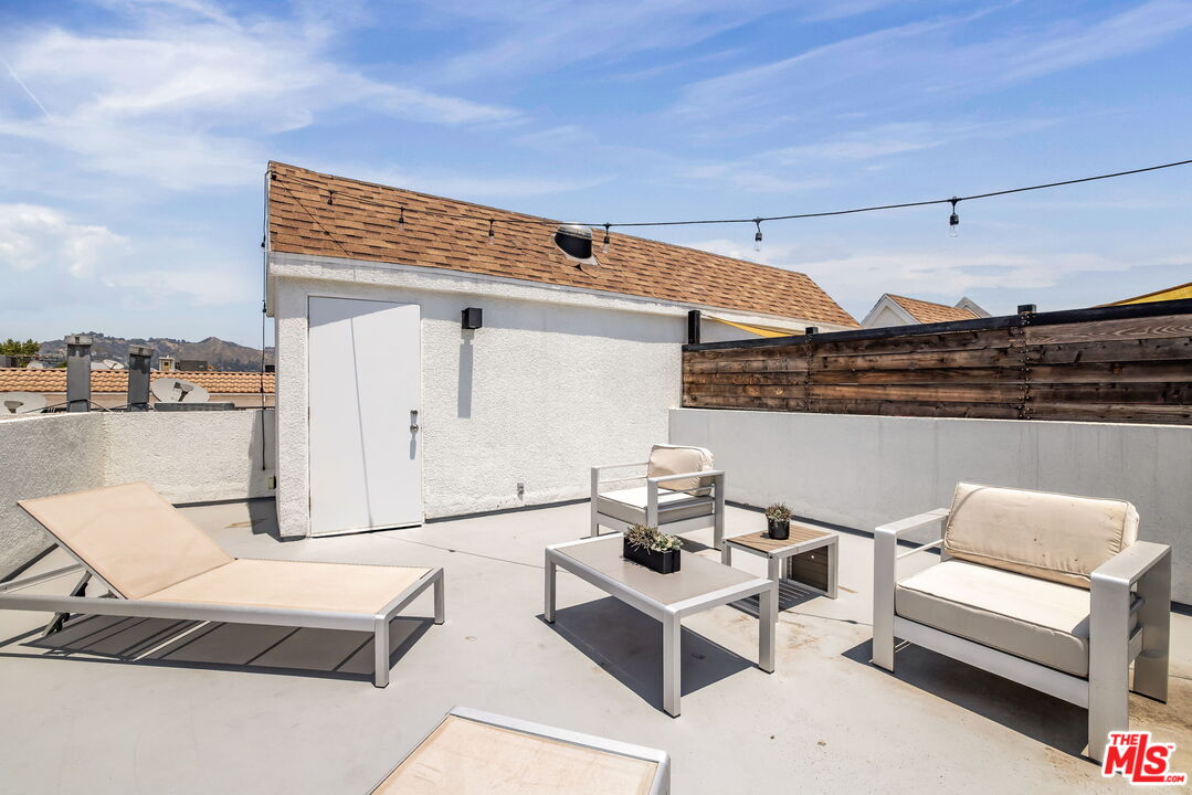 801 N Martel Ave Unit: 3