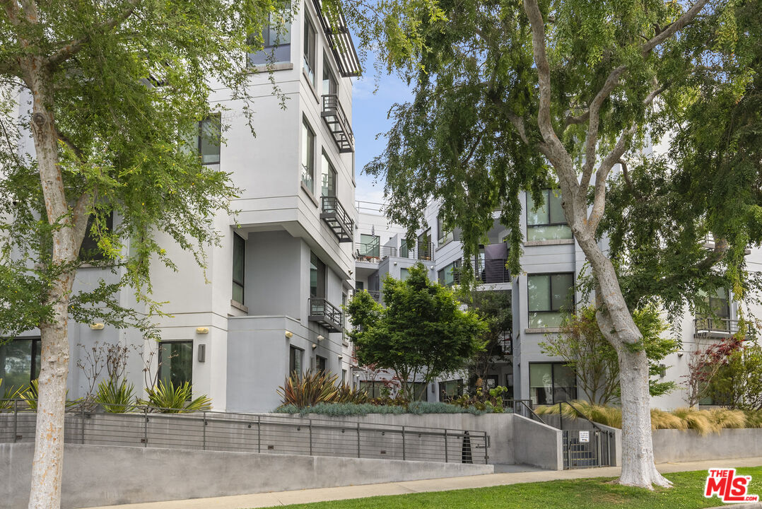 5955 Saturn St Unit: 302