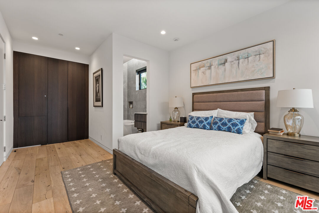 607 N Alta Vista Blvd