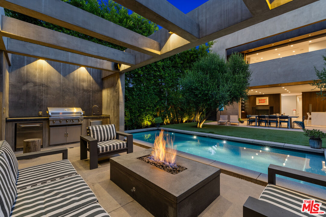 607 N Alta Vista Blvd