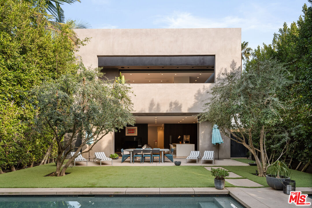 607 N Alta Vista Blvd