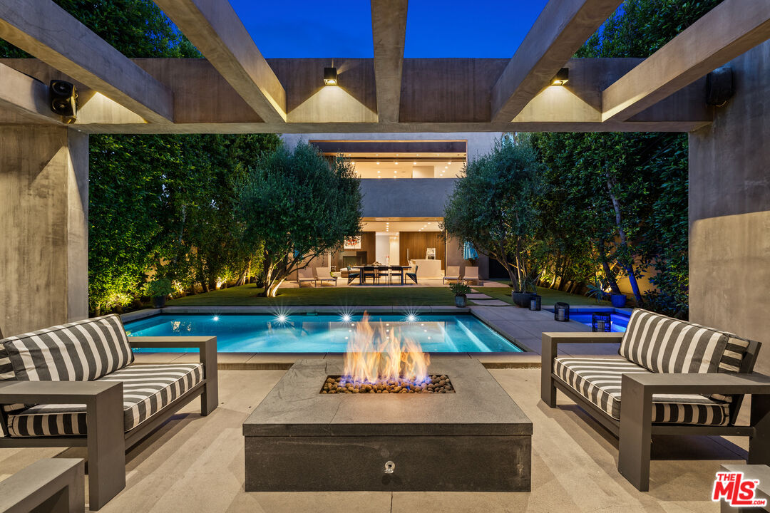 607 N Alta Vista Blvd