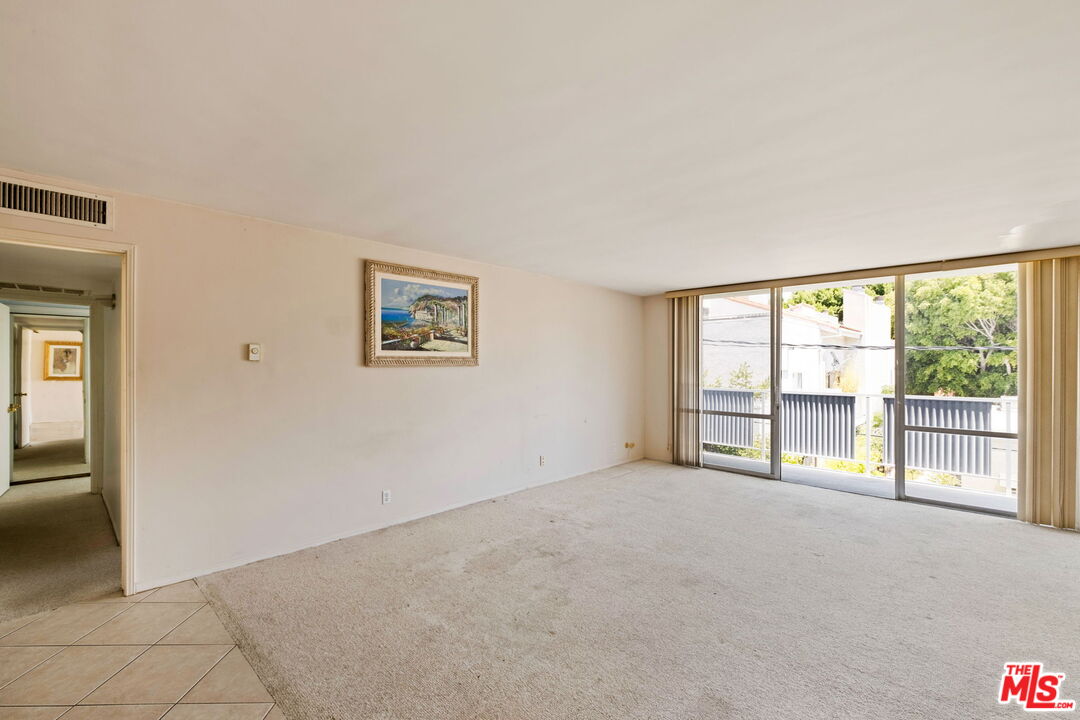 850 N Kings Rd Unit: 312