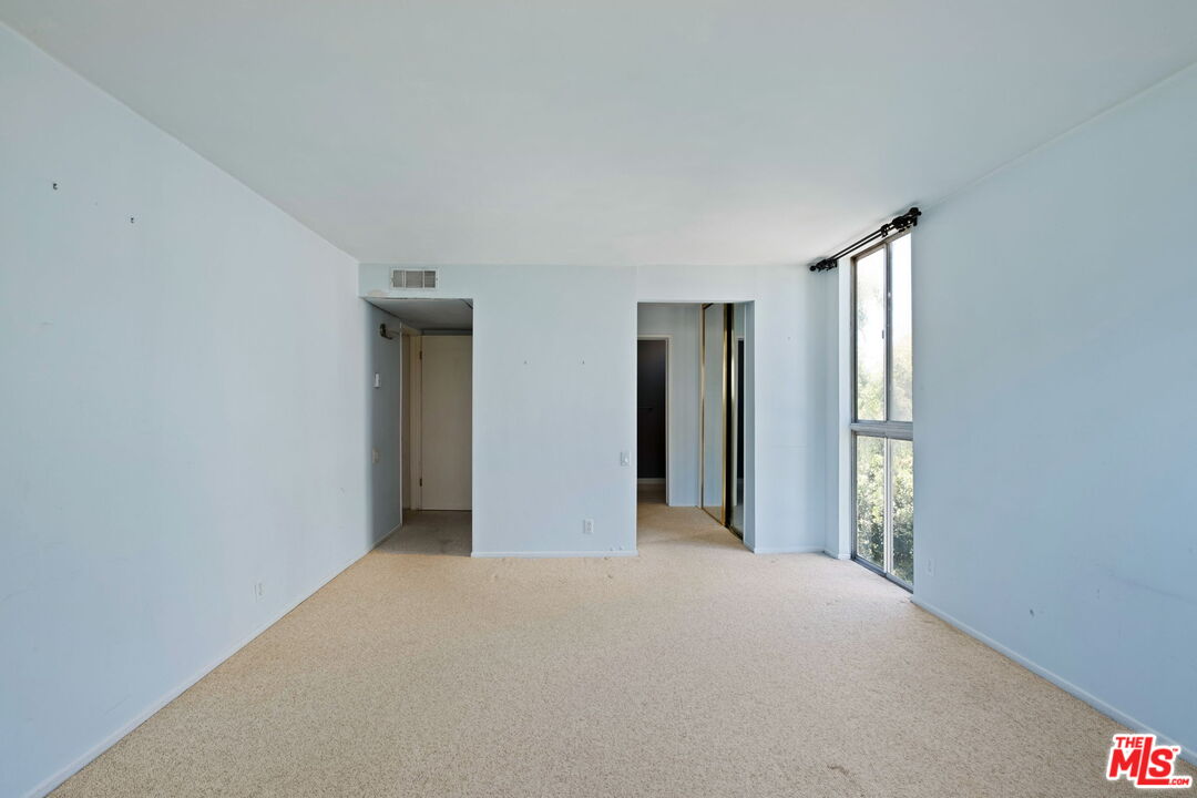 850 N Kings Rd Unit: 312