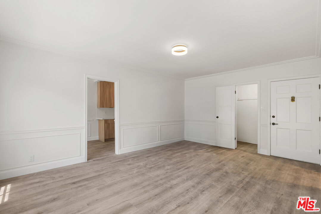 308 S Reeves Dr Unit: 310D