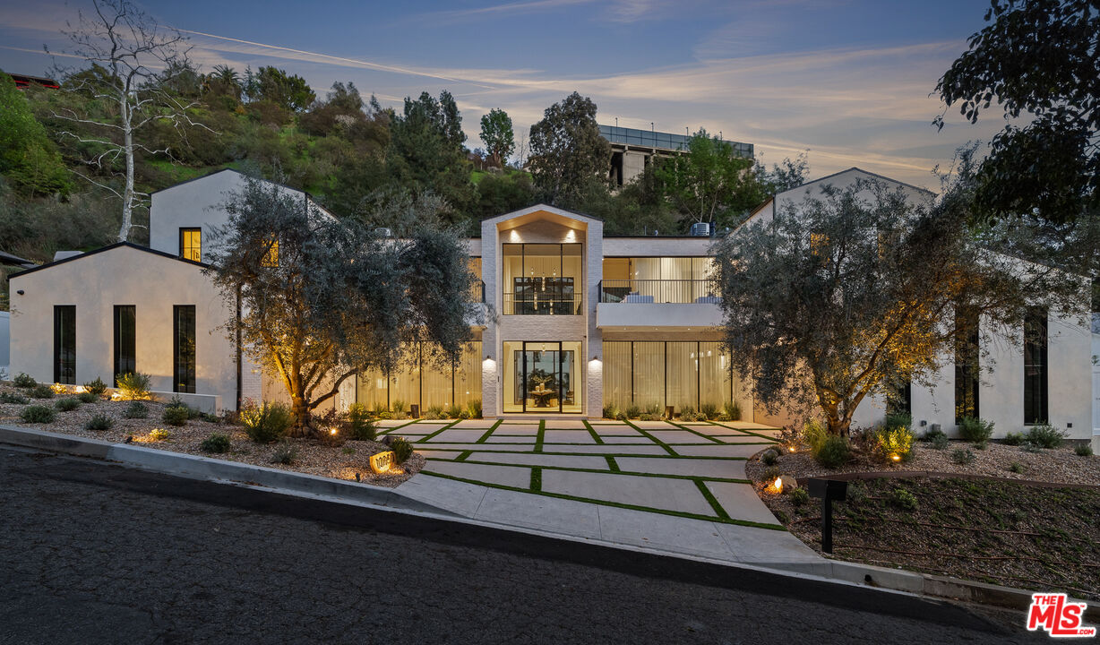 10950 Verano Rd
