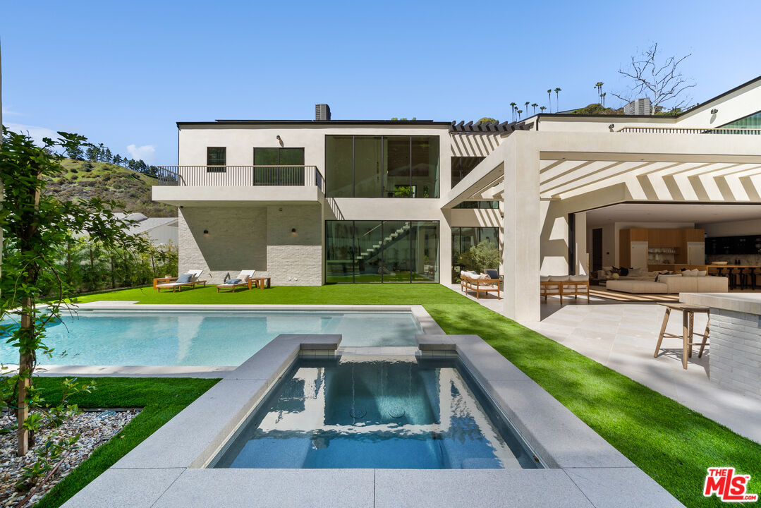 10950 Verano Rd