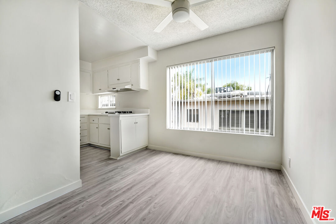 1134 N Clark St Unit: 304