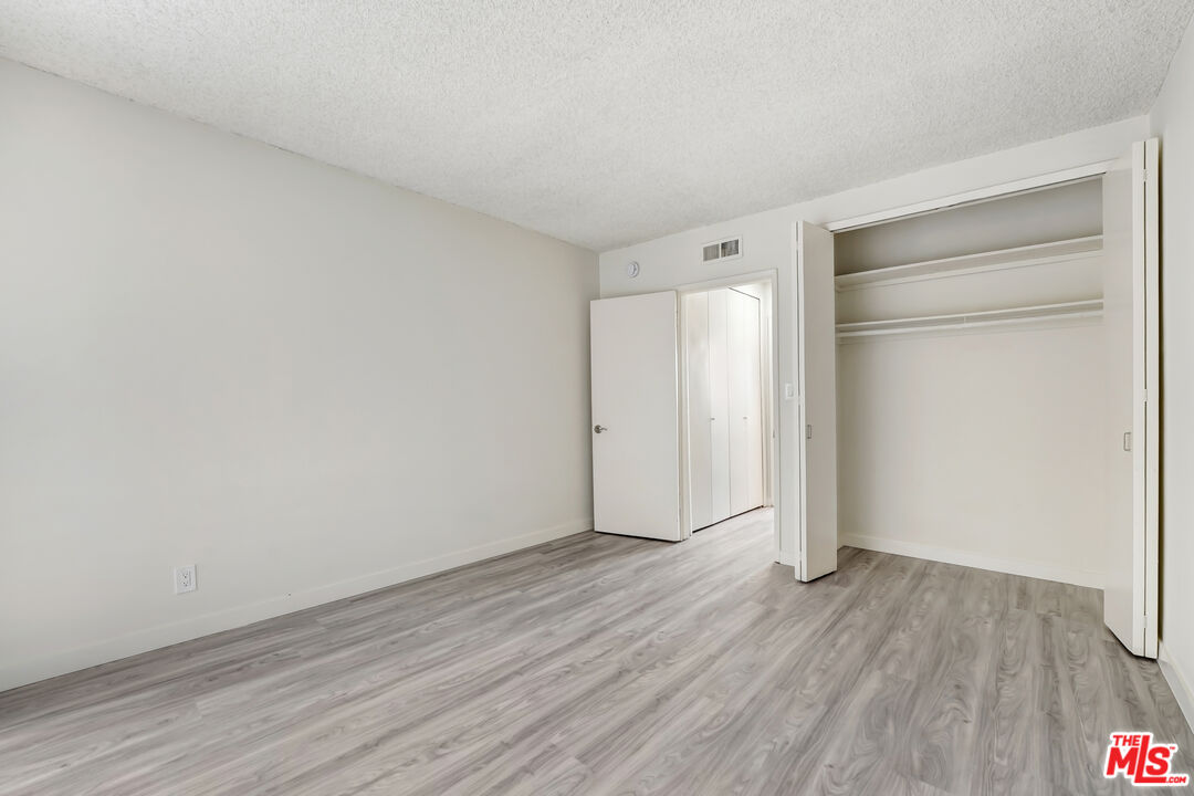 1134 N Clark St Unit: 304