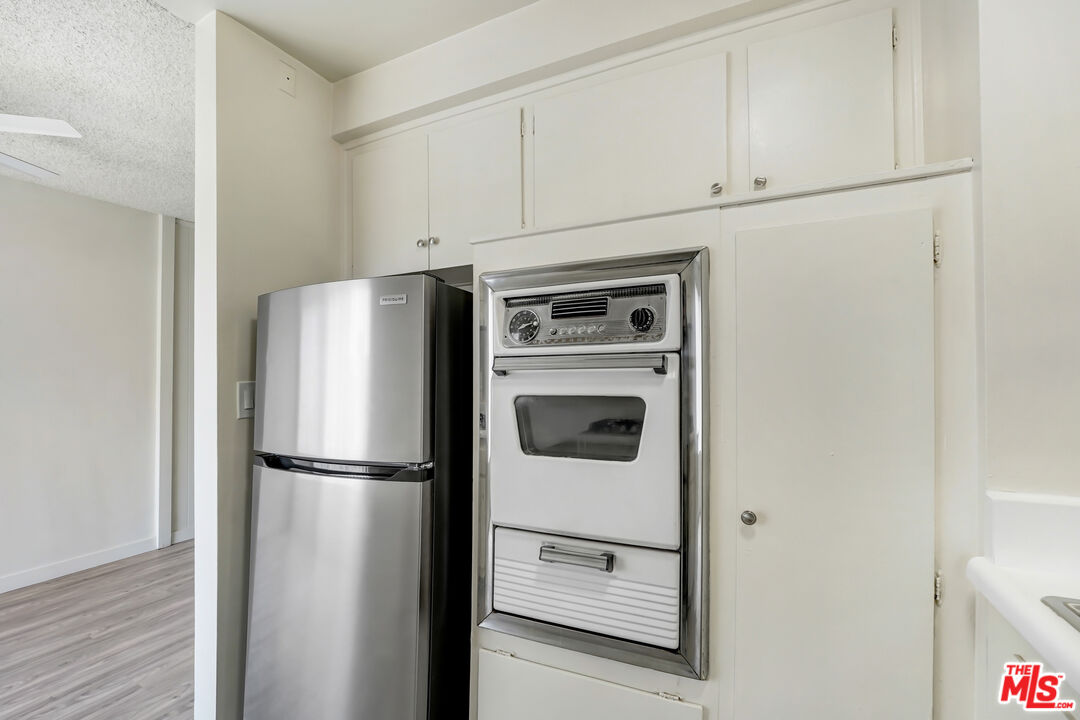 1134 N Clark St Unit: 304