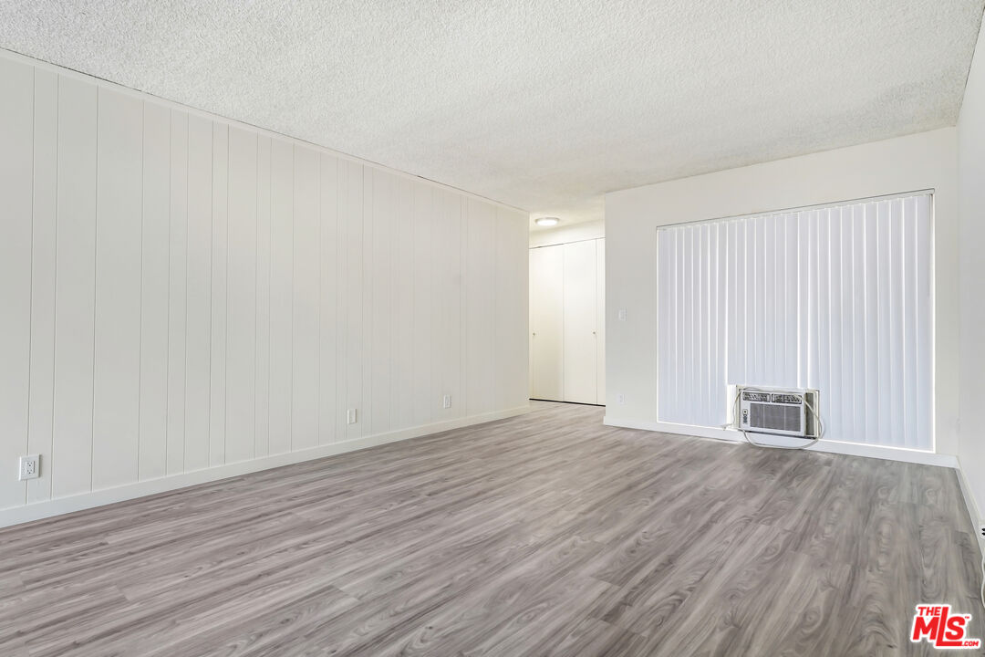 1134 N Clark St Unit: 304