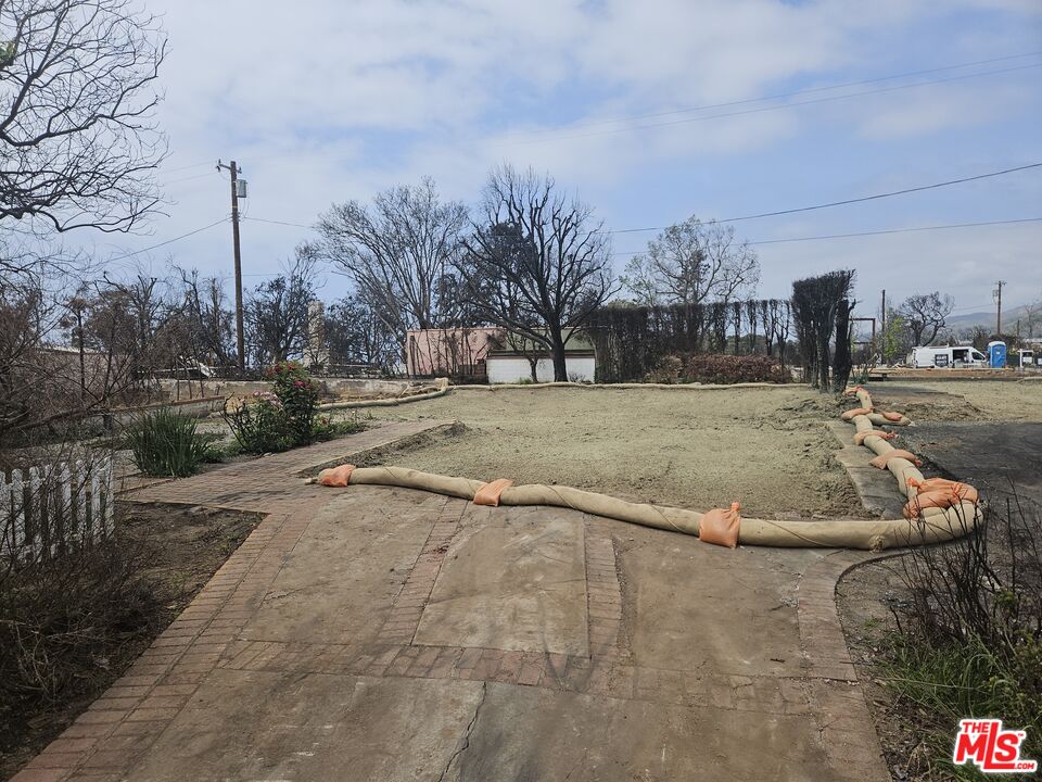 1135 Chautauqua Blvd