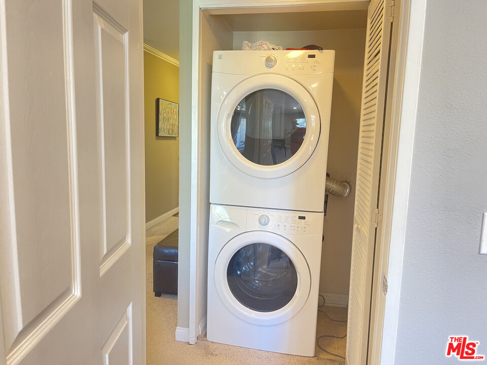 21550 Burbank Blvd Unit: 204