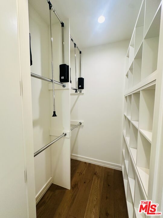 1041 N Spaulding Ave Unit: 201